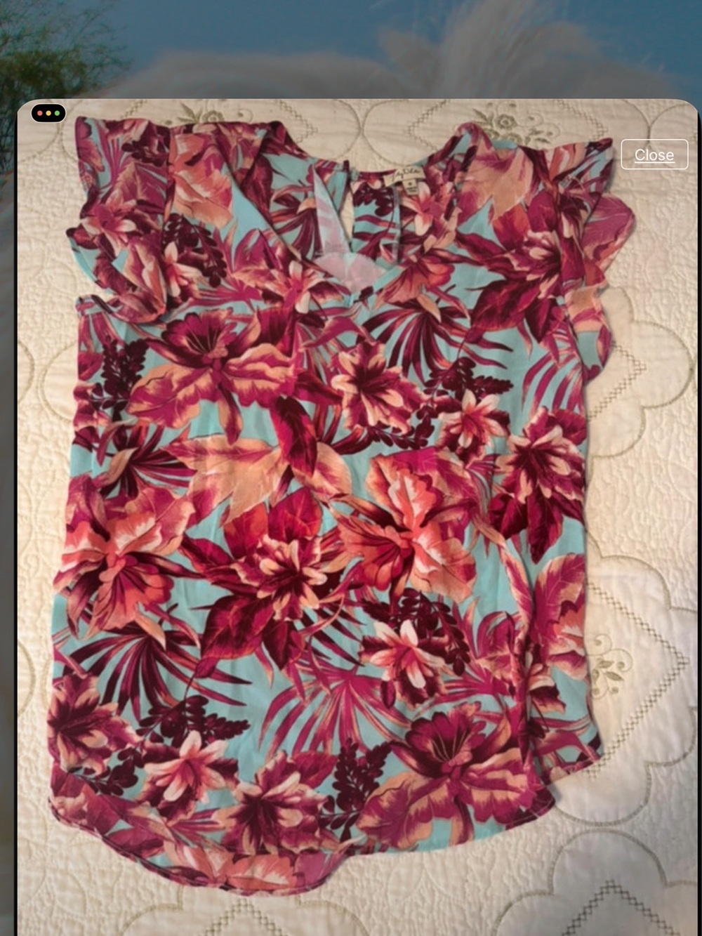 Lilly Pulitzer floral, vibrant  Ruffle Sleeve V-Neck Women's Top - Pink & Blue M